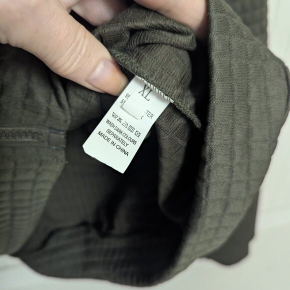 ⭐ Forest Green (kind of puffy) jacket - Picture 3 of 3